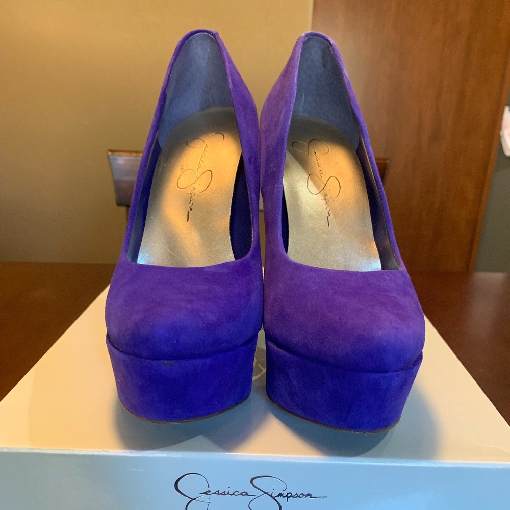 Jessica Simpson size 5 Blue violet suede Waleo heel